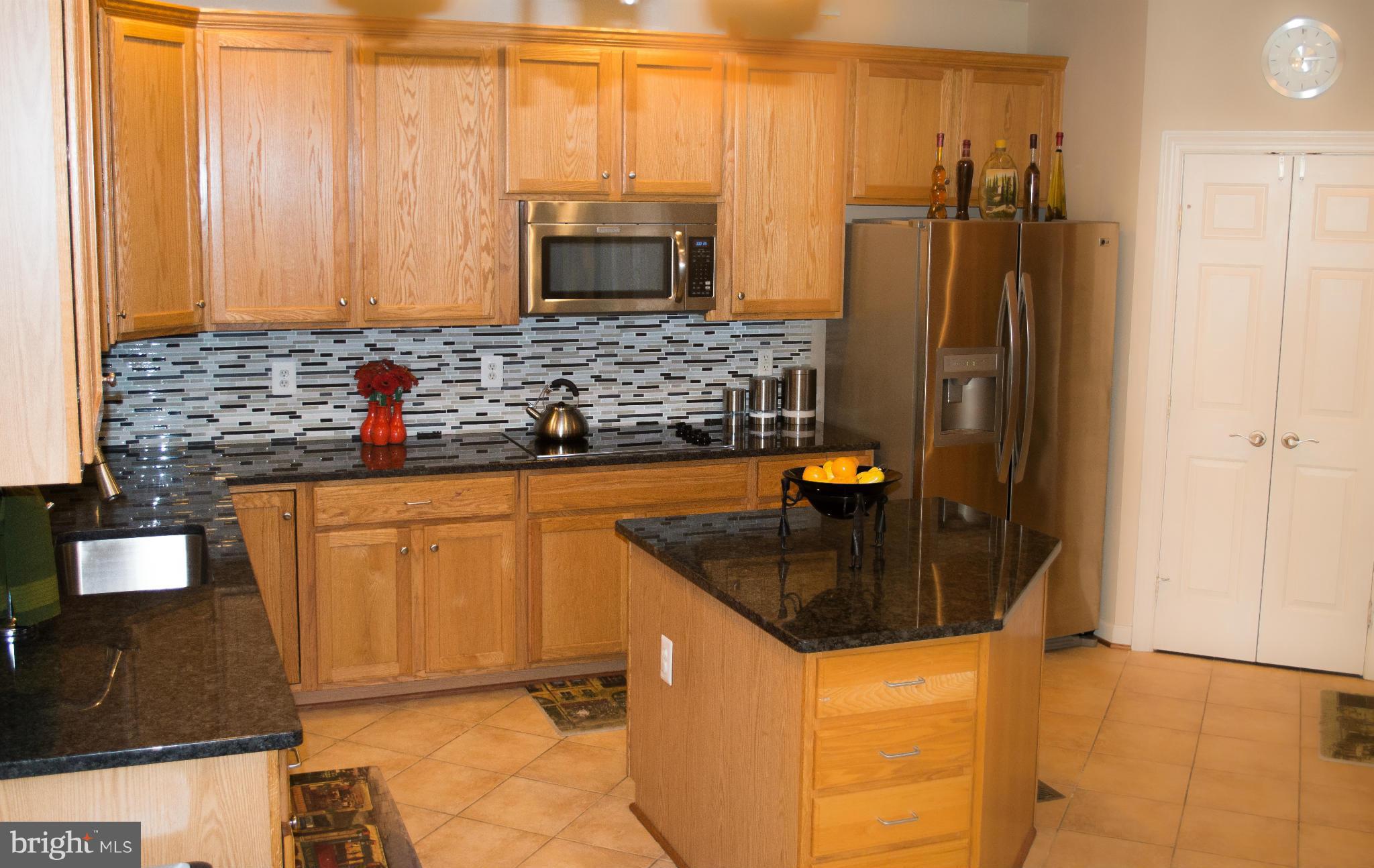 8552 Center Road Springfield, VA 22152 - Photo 13 of 30 Kitchen