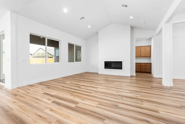 $965,280 | 1386 North Fordham Avenue, Clovis, CA 93611