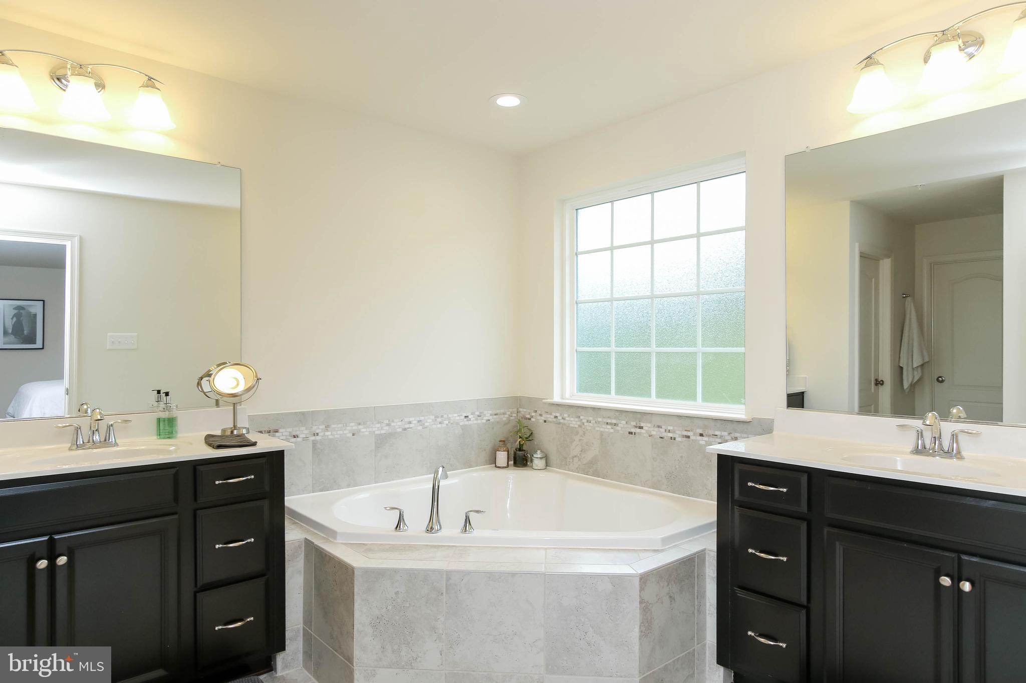 1908 Windom Court Frederick, MD 21702 - Photo 3 of 35 Master bath