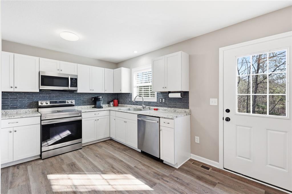 3642 Williams Bridge Road Toccoa, GA 30577 - Photo 10 of 25