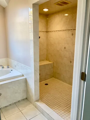 $3,200 | 74 Kilrea Road, Unit R, Derry, NH 03038