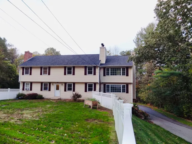 $3,200 | 74 Kilrea Road, Unit R, Derry, NH 03038