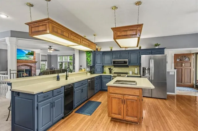 $437,500 | 2536 Bent Tree Circle, Lee's Summit, MO 64081