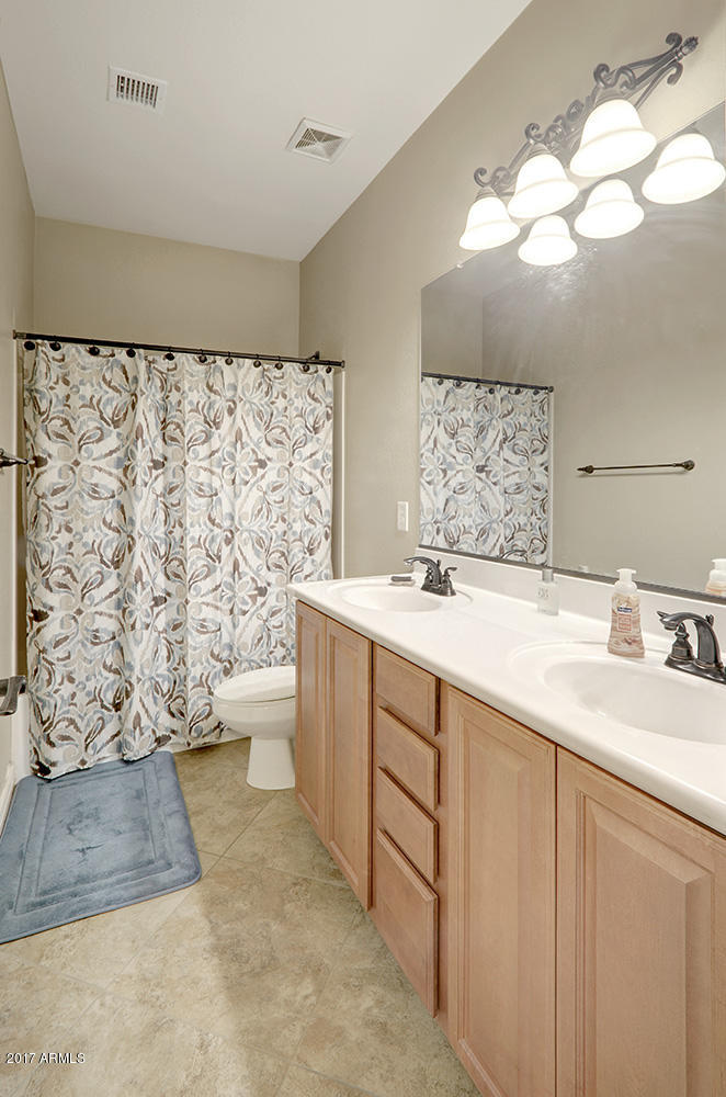 4318 East Folgers Road Phoenix, AZ 85050 - Photo 13 of 31 Bathroom 2