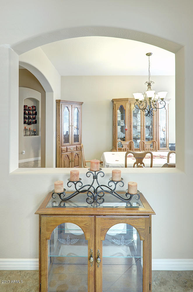 4318 East Folgers Road Phoenix, AZ 85050 - Photo 16 of 31 Dining Room
