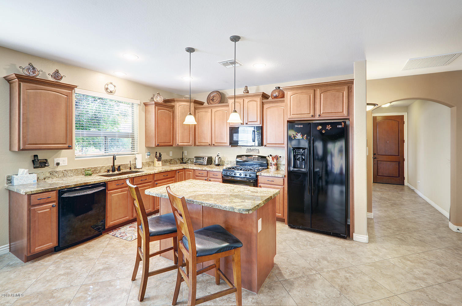 4318 East Folgers Road Phoenix, AZ 85050 - Photo 4 of 31 Kitchen