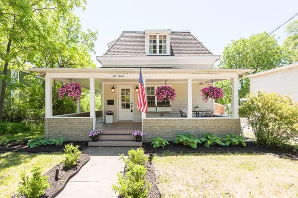 $329,000 | 611 West Silver Lake Road, Fenton, MI 48430