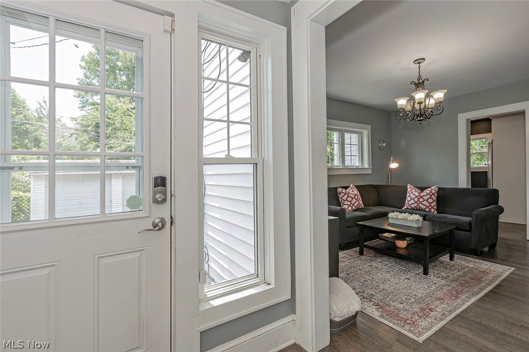 3160 Yorkshire Road Cleveland, OH 44118 - Photo 13 of 35 Gallery Image 13