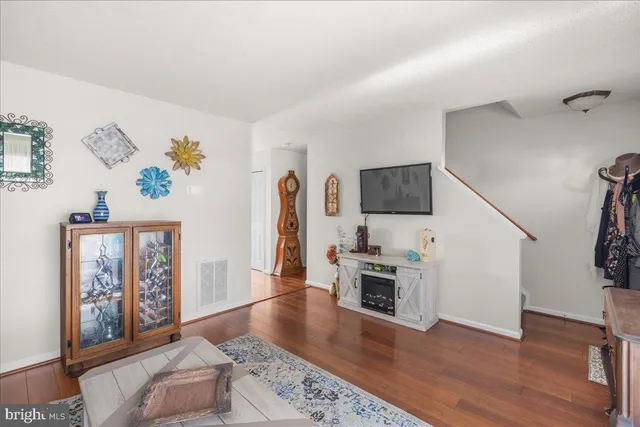 $298,000 | 110 Chatham Square, Winchester, VA 22601