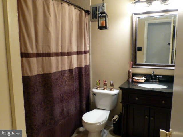 8258 Brattle Road Baltimore, MD 21208 - Photo 17 of 24 Bath
