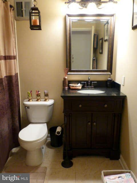 8258 Brattle Road Baltimore, MD 21208 - Photo 18 of 24 Bath
