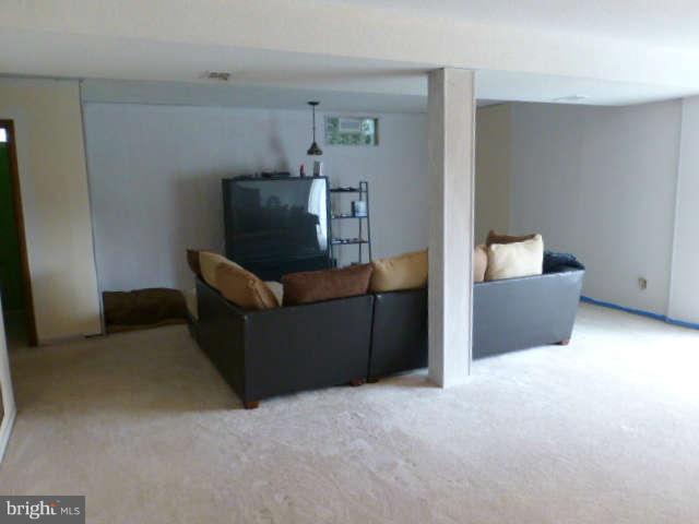 8258 Brattle Road Baltimore, MD 21208 - Photo 19 of 24 Family Room