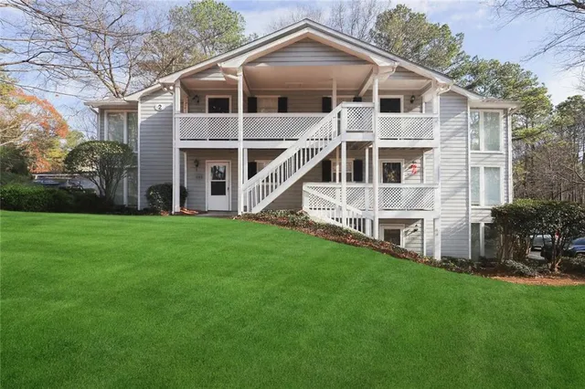 $1,550 | 208 Natchez Trace, Sandy Springs, GA 30350