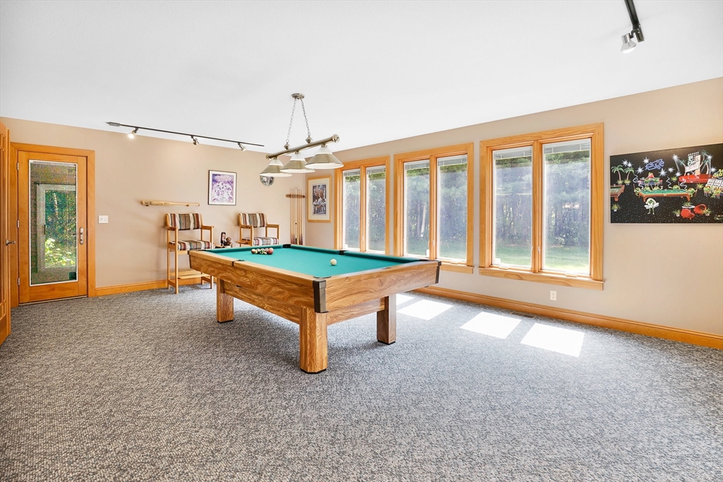 89 Nottingham Drive East Longmeadow, MA 01028 - Photo 14 of 40 a living room with furniture and a table