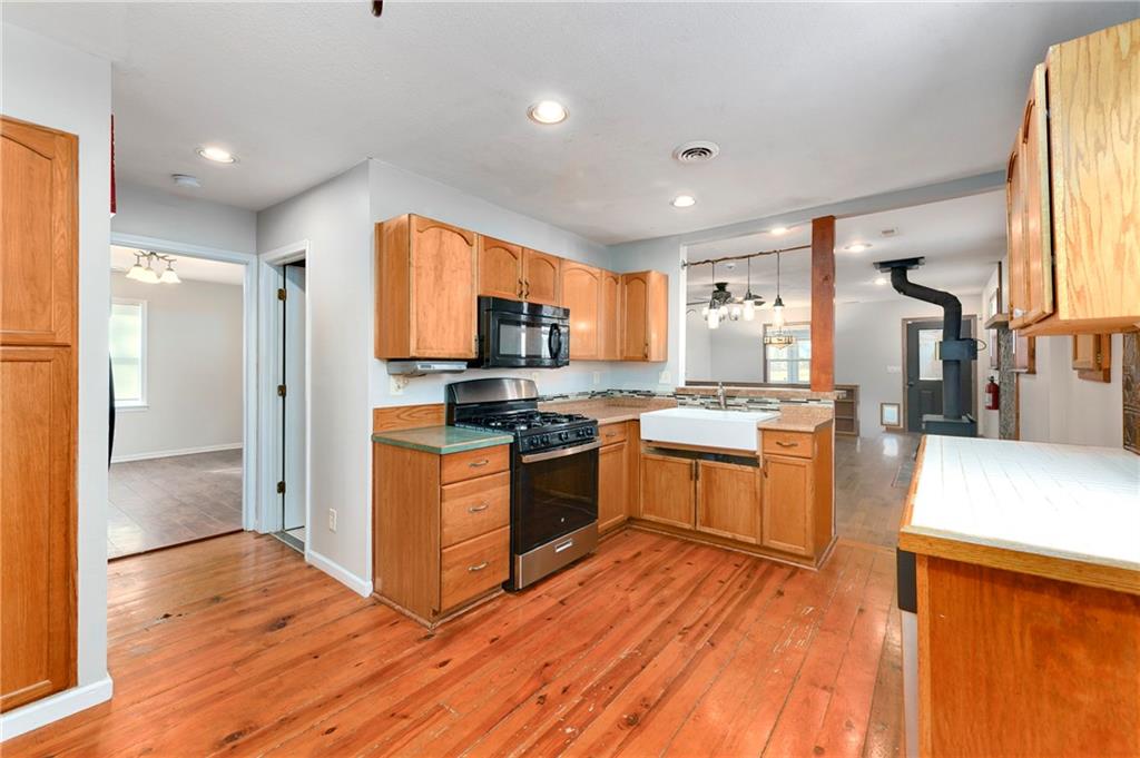 528 South Crane Street Independence, MO 64050 - Photo 11 of 35