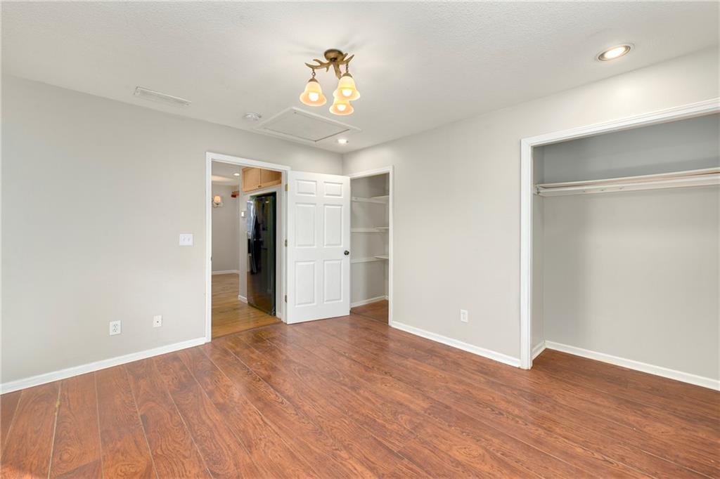 528 South Crane Street Independence, MO 64050 - Photo 16 of 35