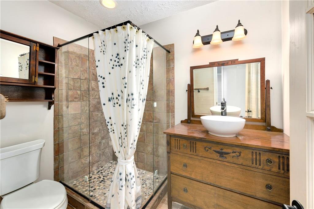 528 South Crane Street Independence, MO 64050 - Photo 17 of 35