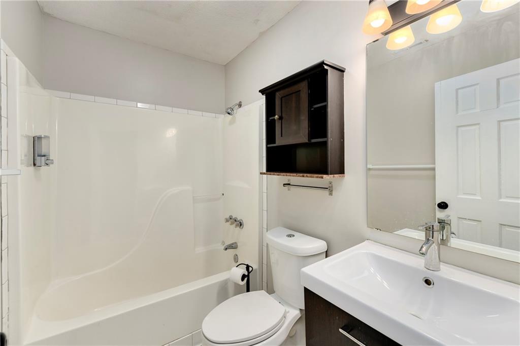 528 South Crane Street Independence, MO 64050 - Photo 18 of 35