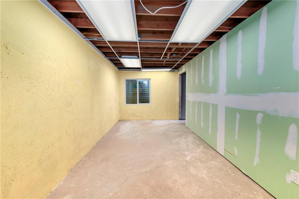 528 South Crane Street Independence, MO 64050 - Photo 28 of 35