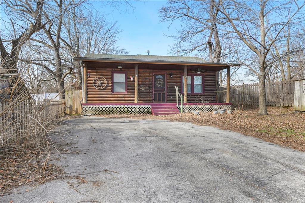 528 South Crane Street Independence, MO 64050 - Photo 4 of 35