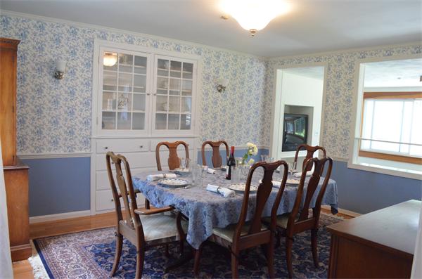 196 Oxbow Road Wayland, MA 01778 - Photo 4 of 26