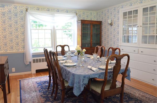 196 Oxbow Road Wayland, MA 01778 - Photo 5 of 26