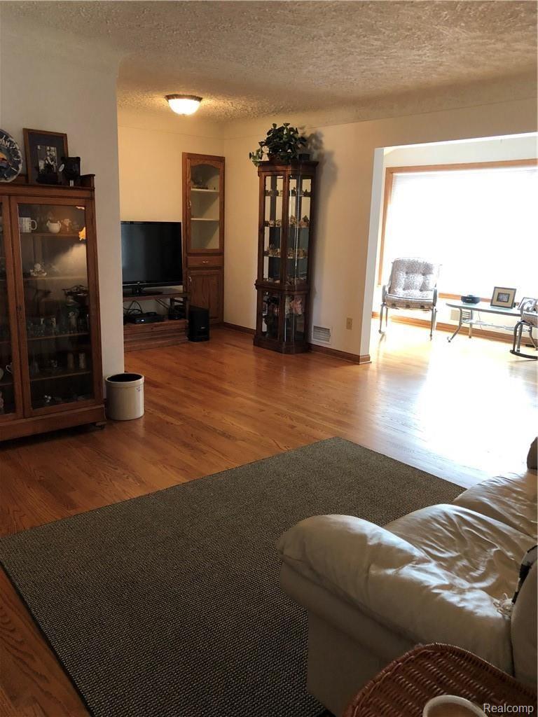 3109 Miller Road Flint, MI 48503 - Photo 8 of 60 IMG_4416.JPG