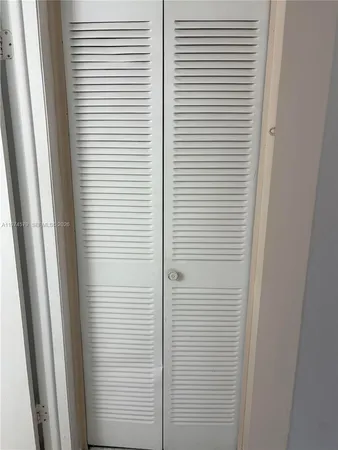 $1,700 | 1801 South Treasure Drive, Unit 511, North Bay Village, FL 33141