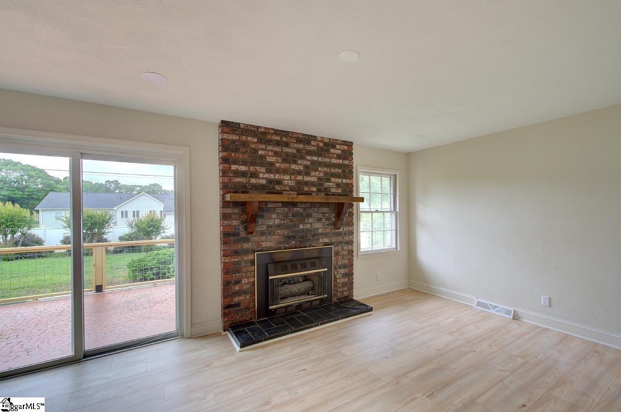 1195 Holly Springs Road Lyman, SC 29365 - Photo 17 of 44