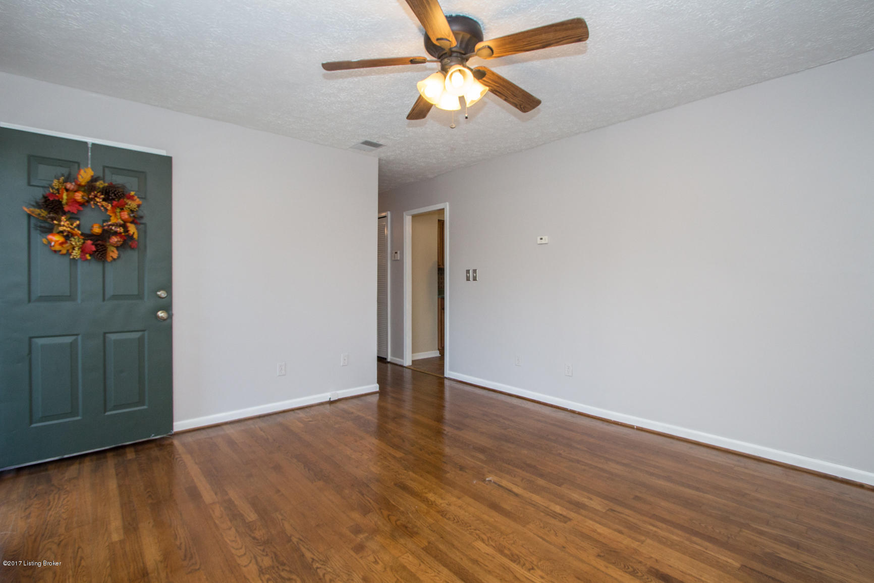 9106 New Maple Road Louisville, KY 40229 - Photo 6 of 48 JThomas Photography-9106 Maple-3