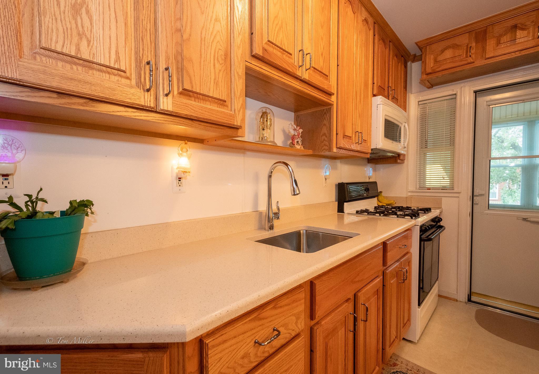 8329 Kendale Road Baltimore, MD 21234 - Photo 9 of 35 Renovated Kitchen with Silestone Countertop