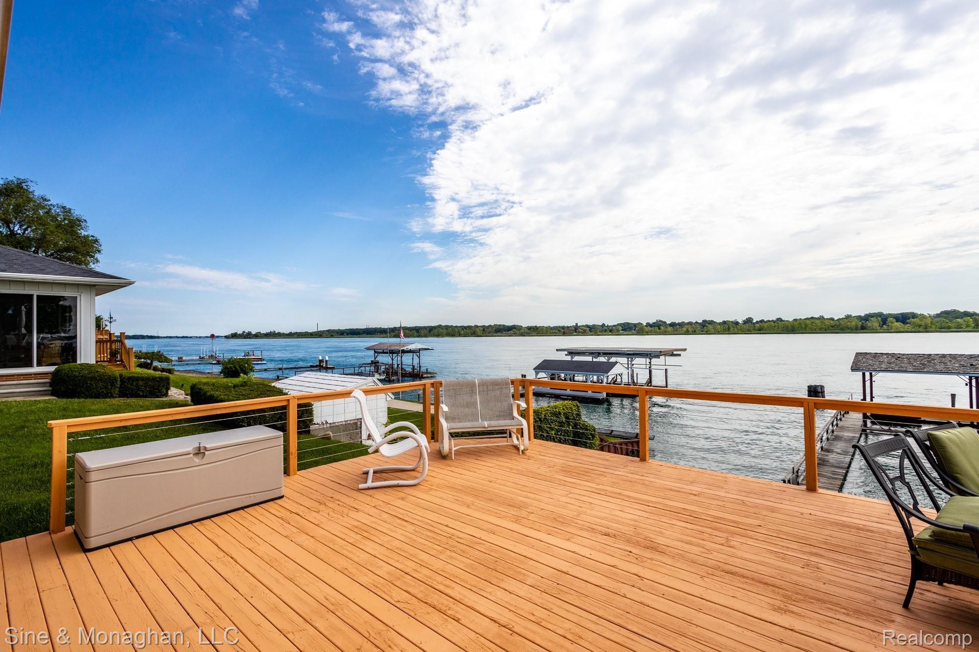 1103 River Road St. Clair, MI 48079 - Photo 60 of 75 63 DECK 1103 River Rd.jpg