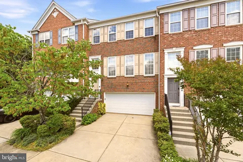 $825,000 | 4093 Oak Village Landing, Fairfax, VA 22033
