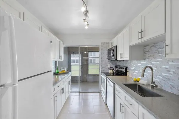 $84,900 | 7500 Northwest 5th Court, Unit 104, Margate, FL 33063
