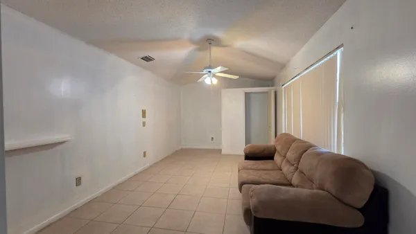 $1,500 | 2249 Southeast Melaleuca Boulevard, Unit B, Port St. Lucie, FL 34952