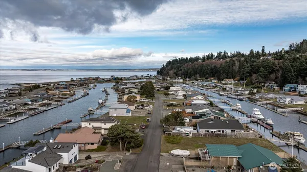 $599,000 | 3661 South Shorewood Avenue, Greenbank, WA 98253