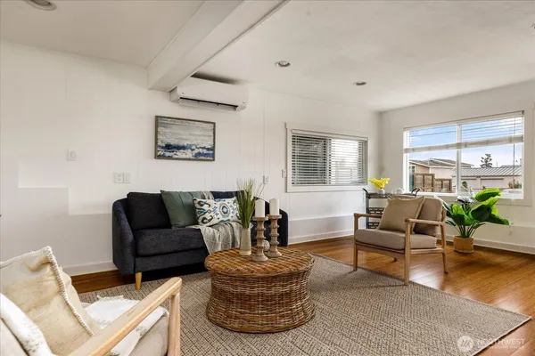 $599,000 | 3661 South Shorewood Avenue, Greenbank, WA 98253