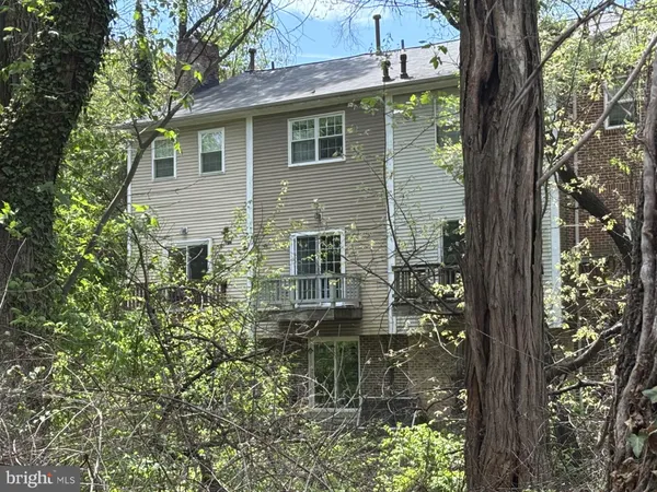 $515,000 | 4854 10th Street South, Arlington, VA 22204