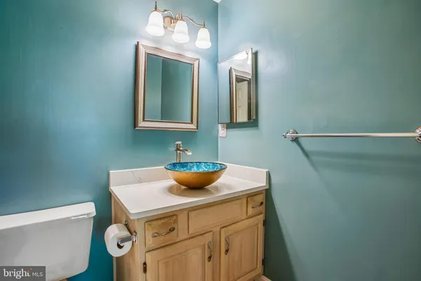$515,000 | 4854 10th Street South, Arlington, VA 22204