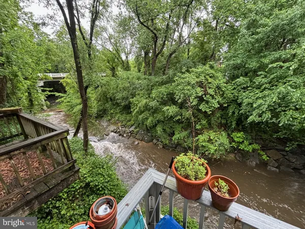 $515,000 | 4854 10th Street South, Arlington, VA 22204