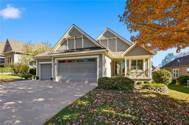 $525,000 | 1363 Brompton Lane, Raymore, MO 64083