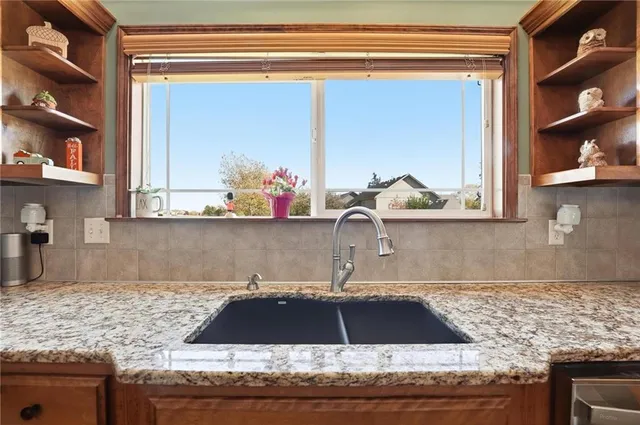 $525,000 | 1363 Brompton Lane, Raymore, MO 64083