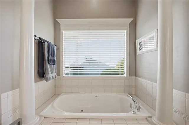 $525,000 | 1363 Brompton Lane, Raymore, MO 64083