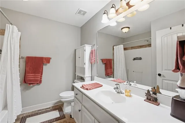 $525,000 | 1363 Brompton Lane, Raymore, MO 64083