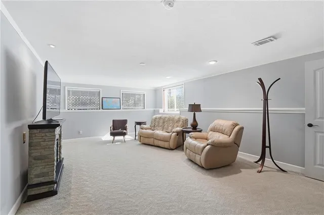 $525,000 | 1363 Brompton Lane, Raymore, MO 64083