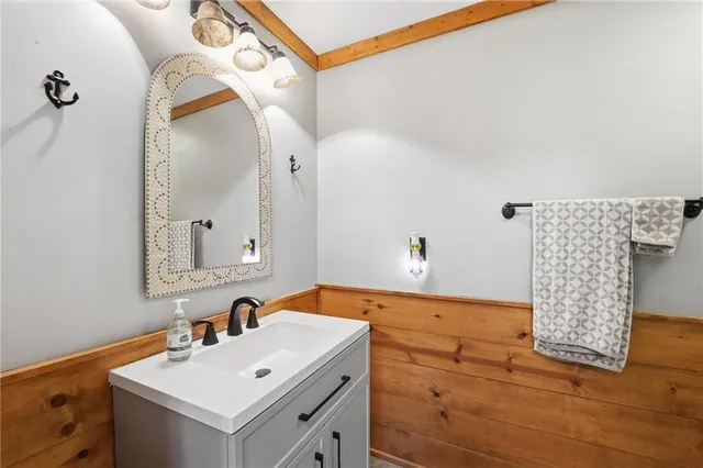 $525,000 | 1363 Brompton Lane, Raymore, MO 64083