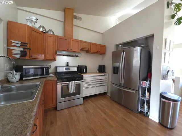 $480,000 | 340 Kalapuya Way, Cottage Grove, OR 97424