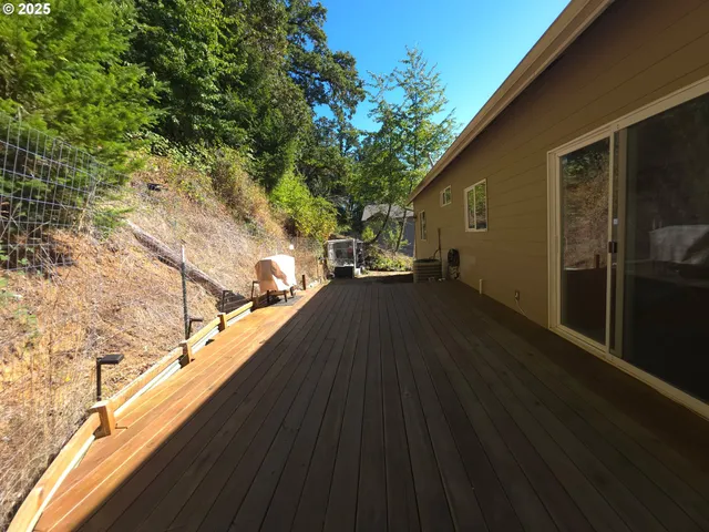 $480,000 | 340 Kalapuya Way, Cottage Grove, OR 97424