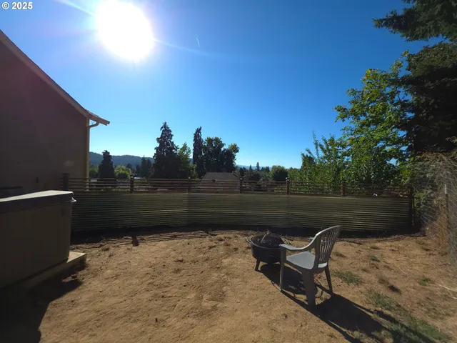 $480,000 | 340 Kalapuya Way, Cottage Grove, OR 97424