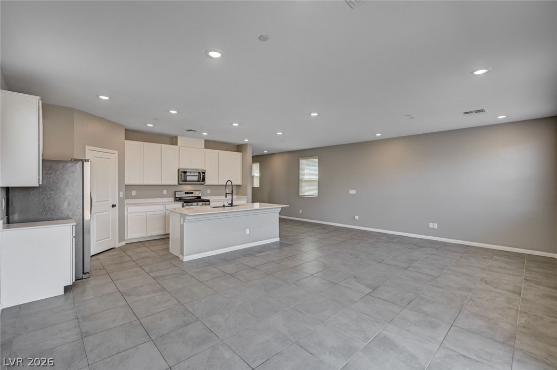 2570 Ofanto Street Henderson, NV 89044 - Photo 13 of 57